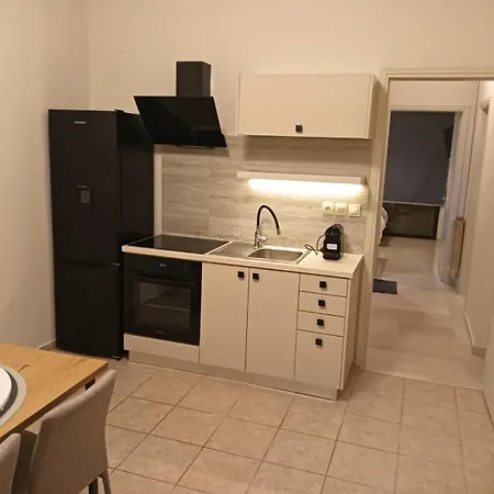Apartman Urban Mountain House Karpeníszi