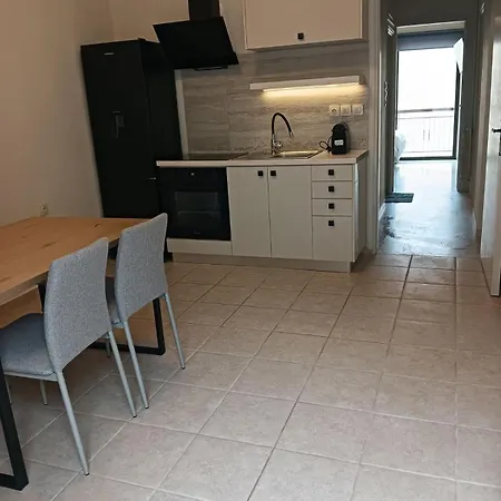 Urban Mountain House Apartman